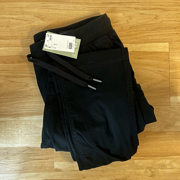 ⚫️ BNWT Men’s Cargo Joggers Elastic Waist - Medium, Black ⚫️ - Picture 4 of 7